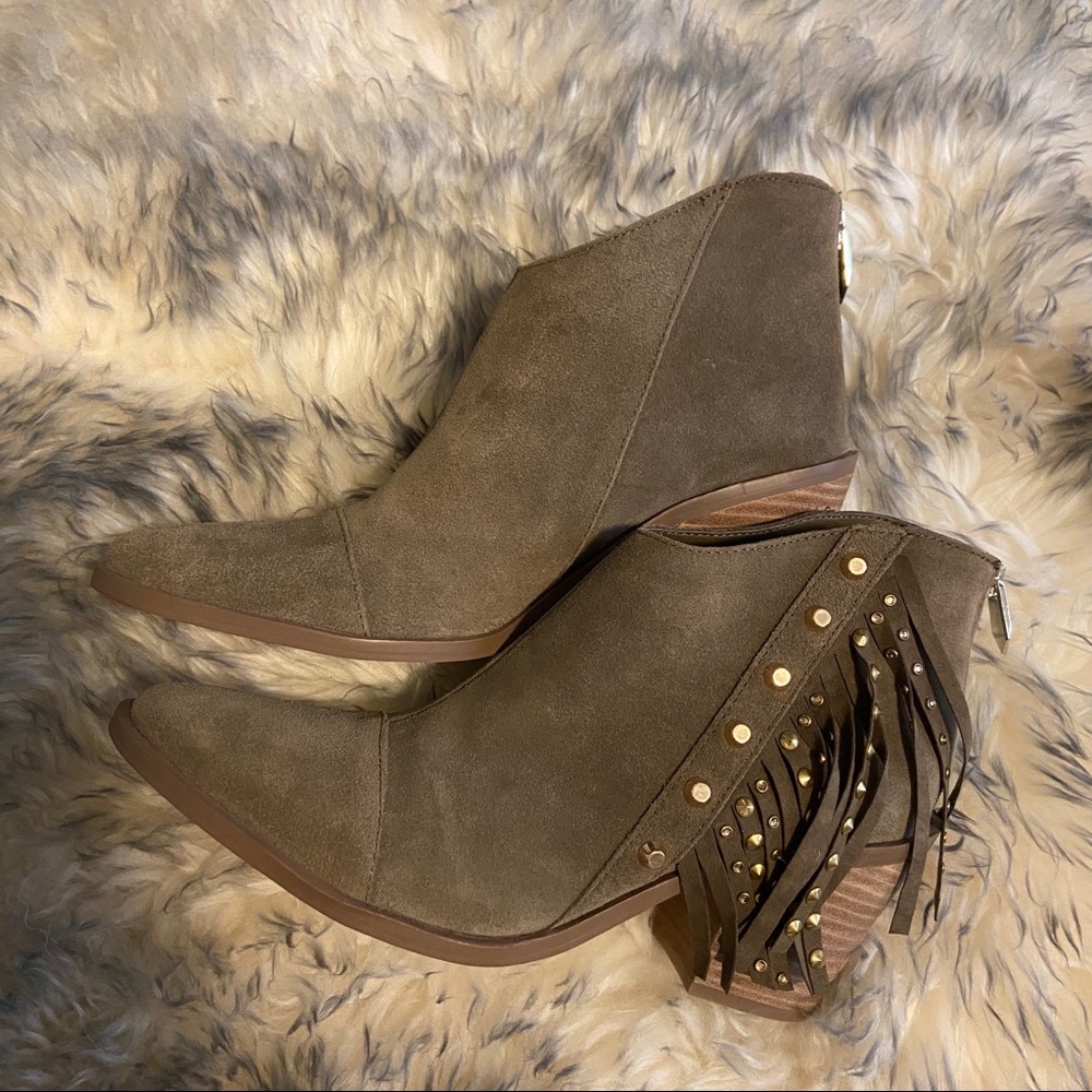 NWOT Fergie fringe booties